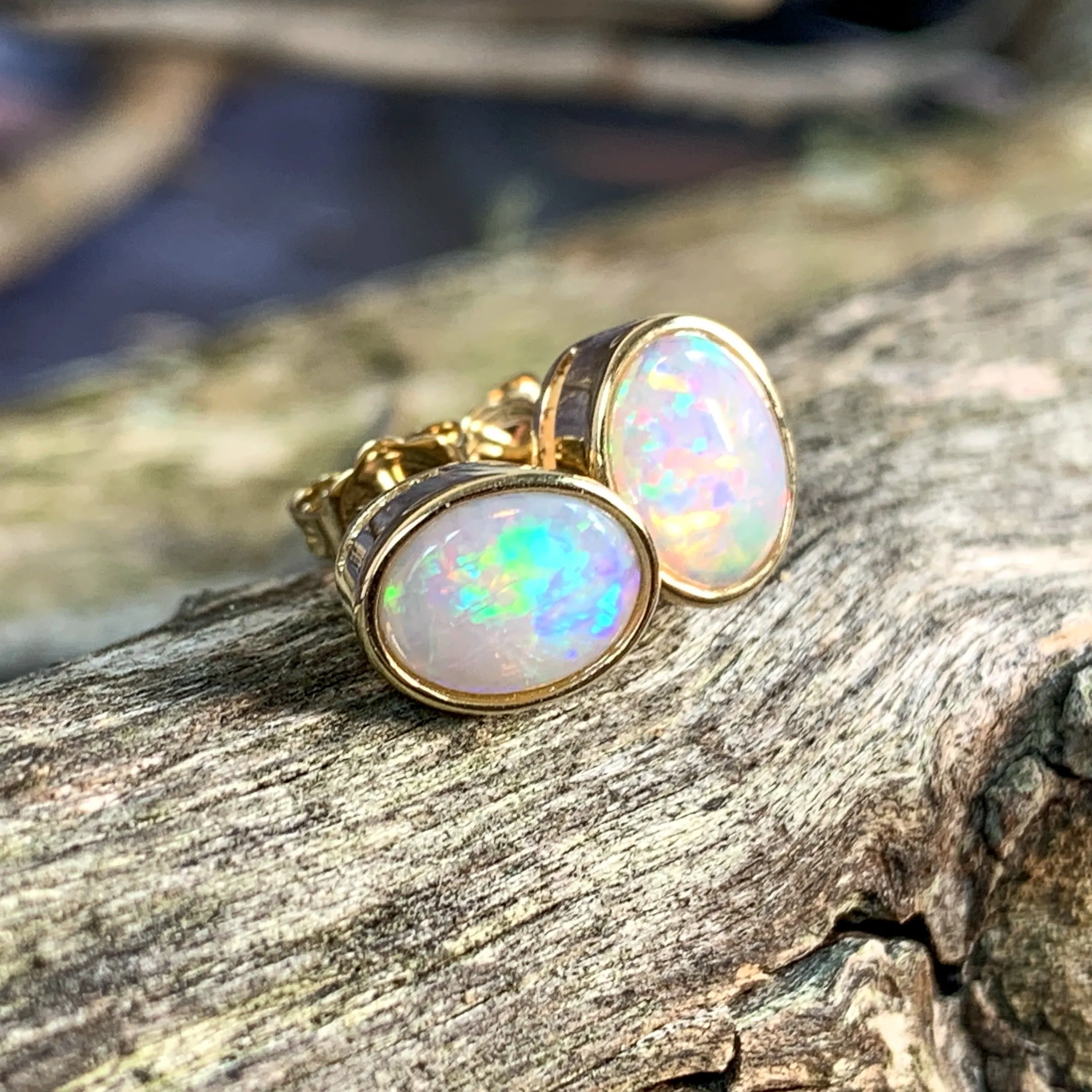 9kt Yellow Gold Oval Opal studs 8x6mm earrings