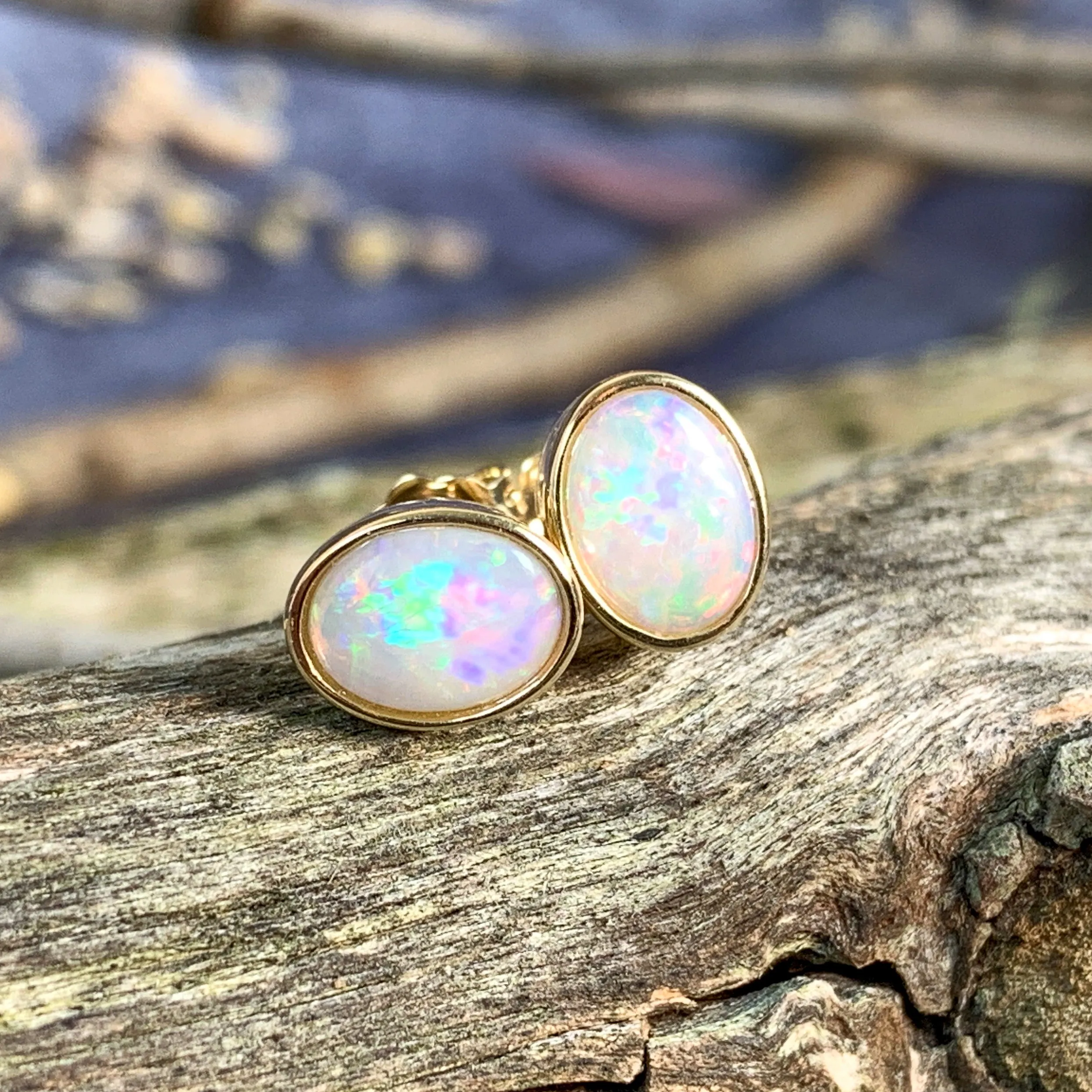 9kt Yellow Gold Oval Opal studs 8x6mm earrings