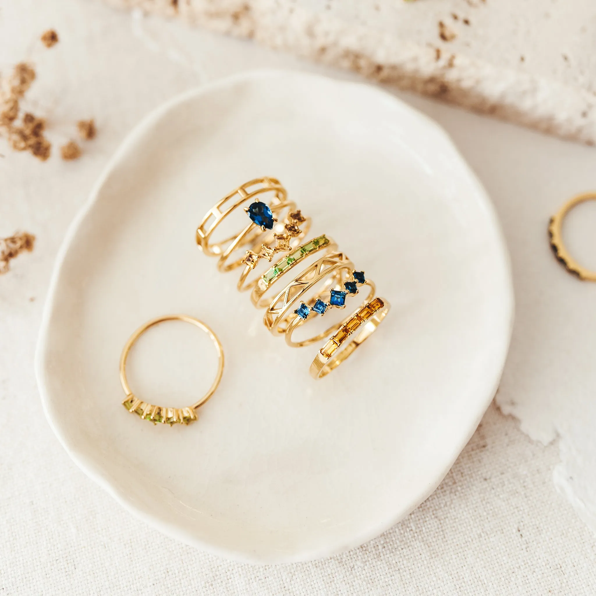 Geometric Ring - Vera