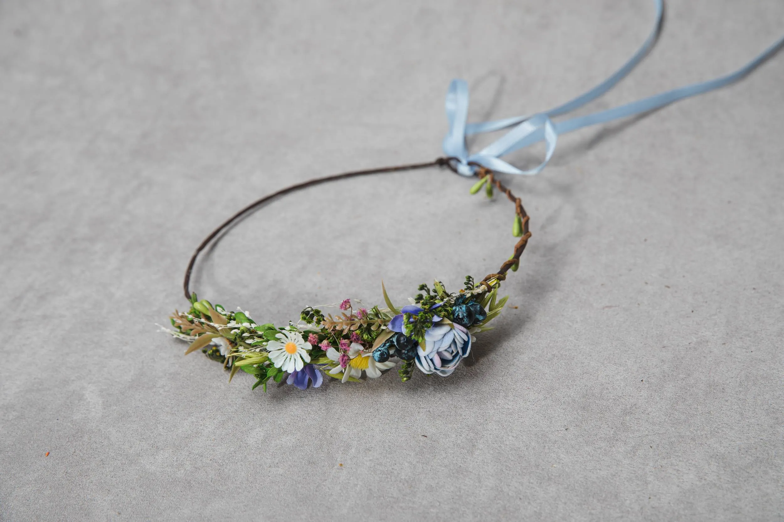 Meadow Mommy and me flower crowns Matching set of hair wreaths for mum and daughter Family photoshoot Flower girl wreath Bridal daisy wreath