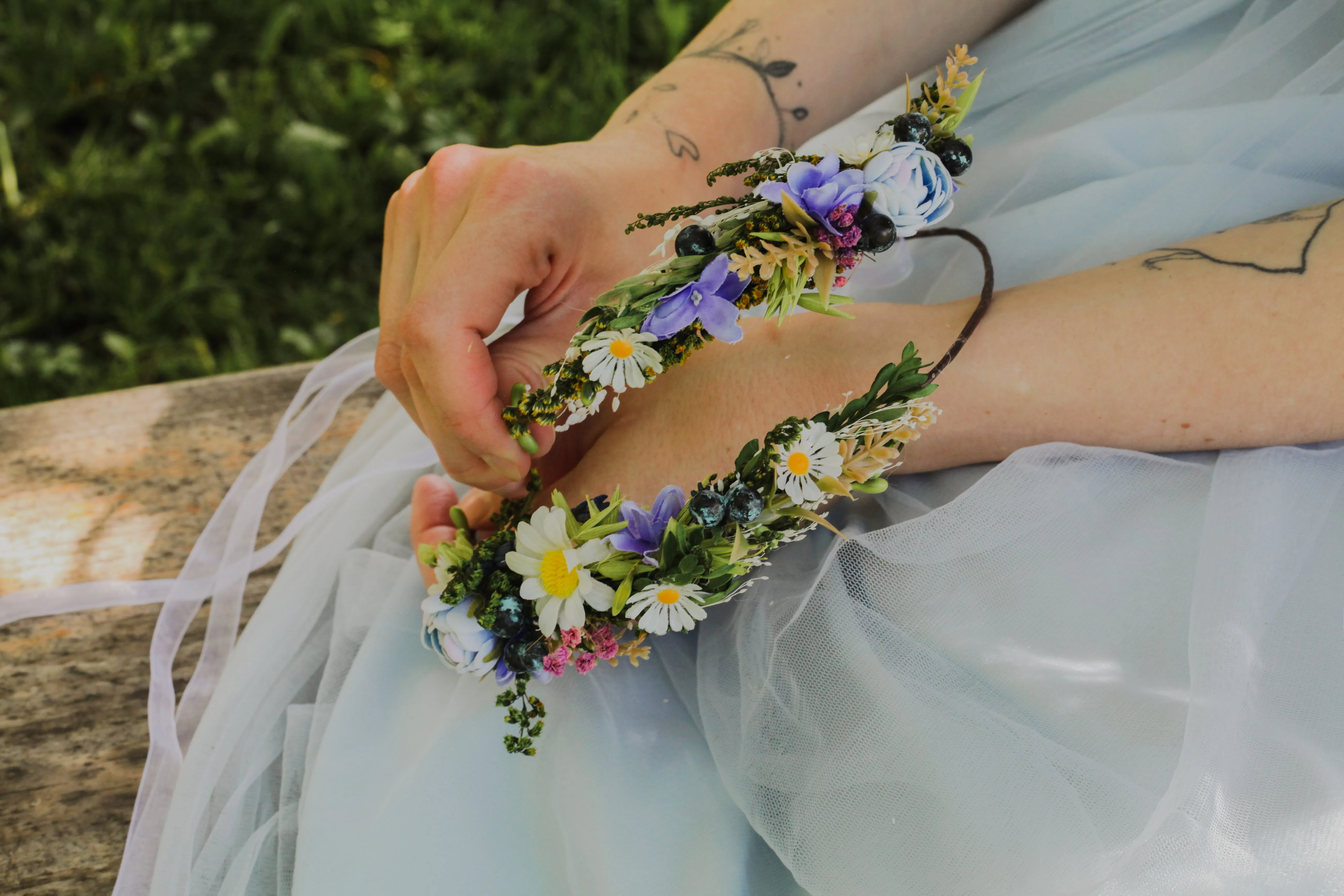 Meadow Mommy and me flower crowns Matching set of hair wreaths for mum and daughter Family photoshoot Flower girl wreath Bridal daisy wreath