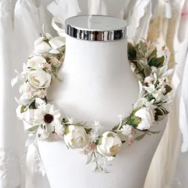 Milky white flower wreath