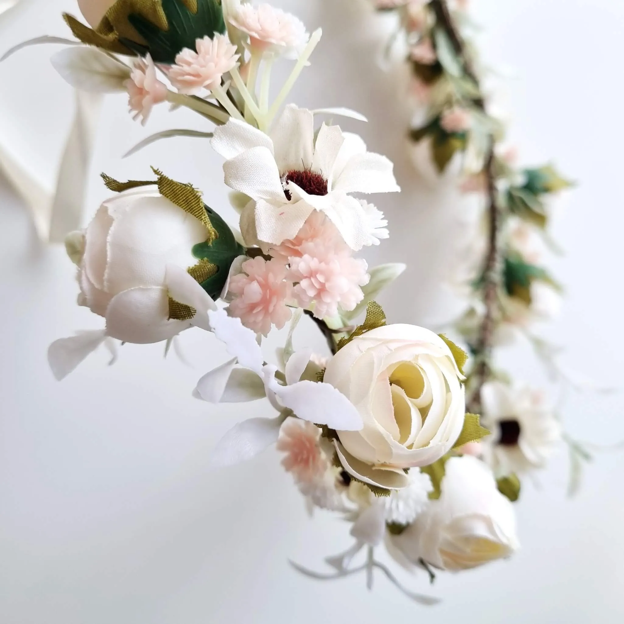 Milky white flower wreath